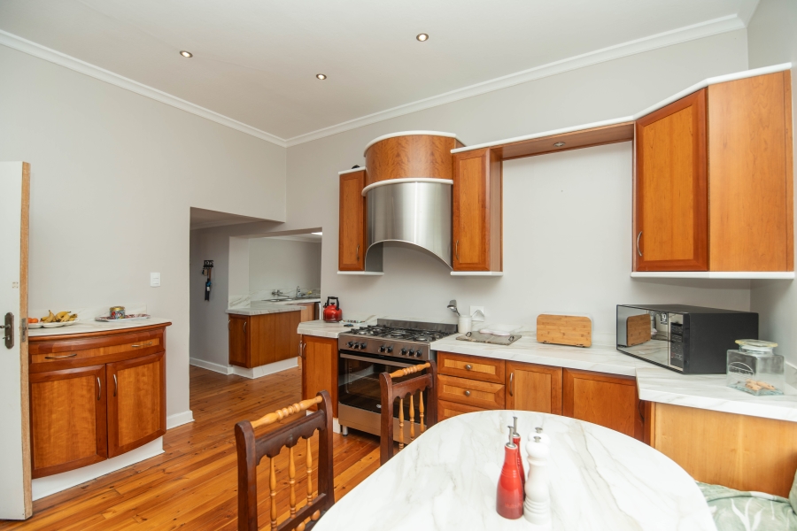 4 Bedroom Property for Sale in Summerstrand Eastern Cape